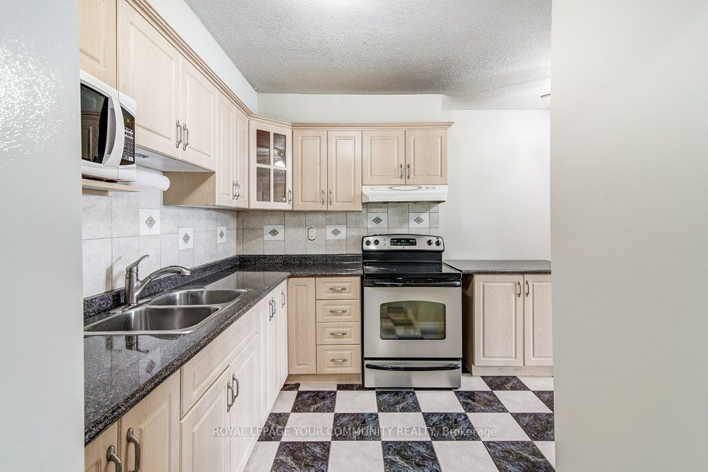 75 Emmett Ave, #602