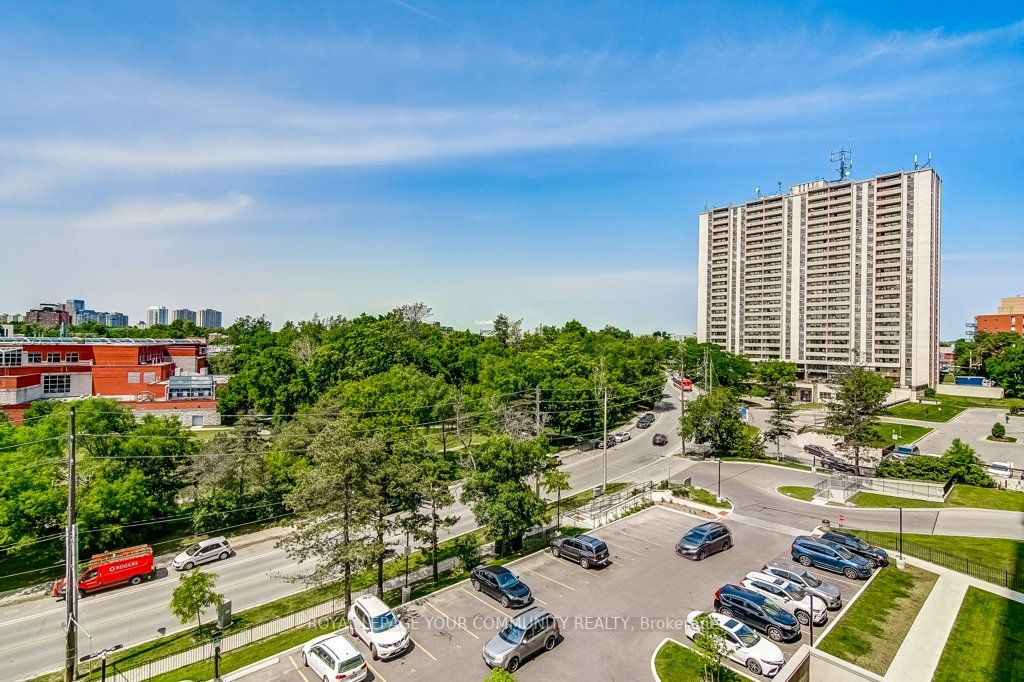 75 Emmett Ave, #602