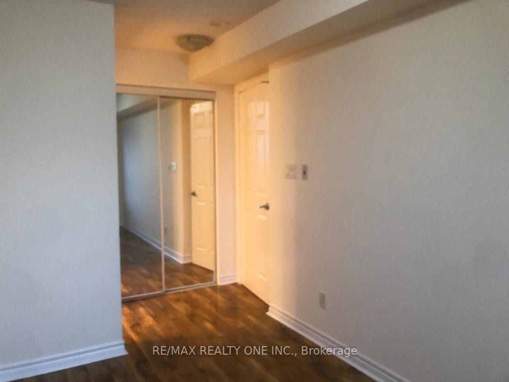 3880 Duke Of York Blvd, #2409