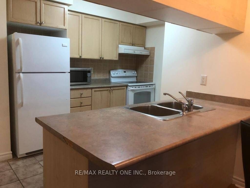 3880 Duke Of York Blvd, #2409