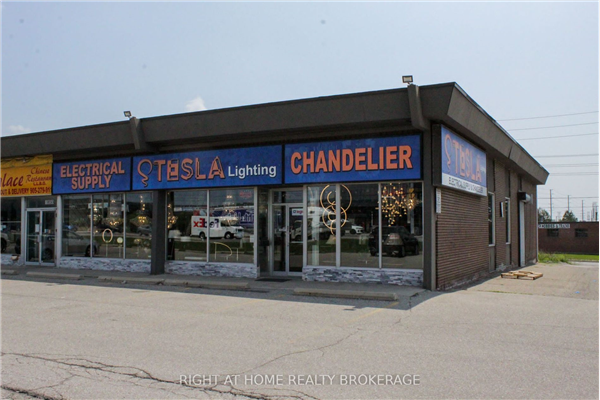 1846 Dundas St, Mississauga