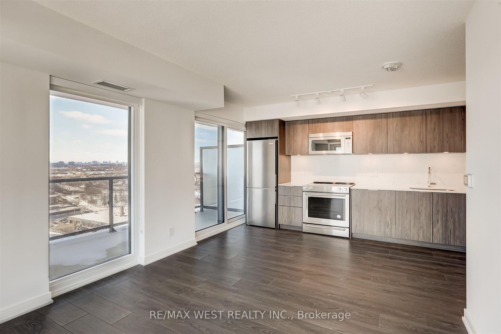 30 Samuel Wood Way, #1610