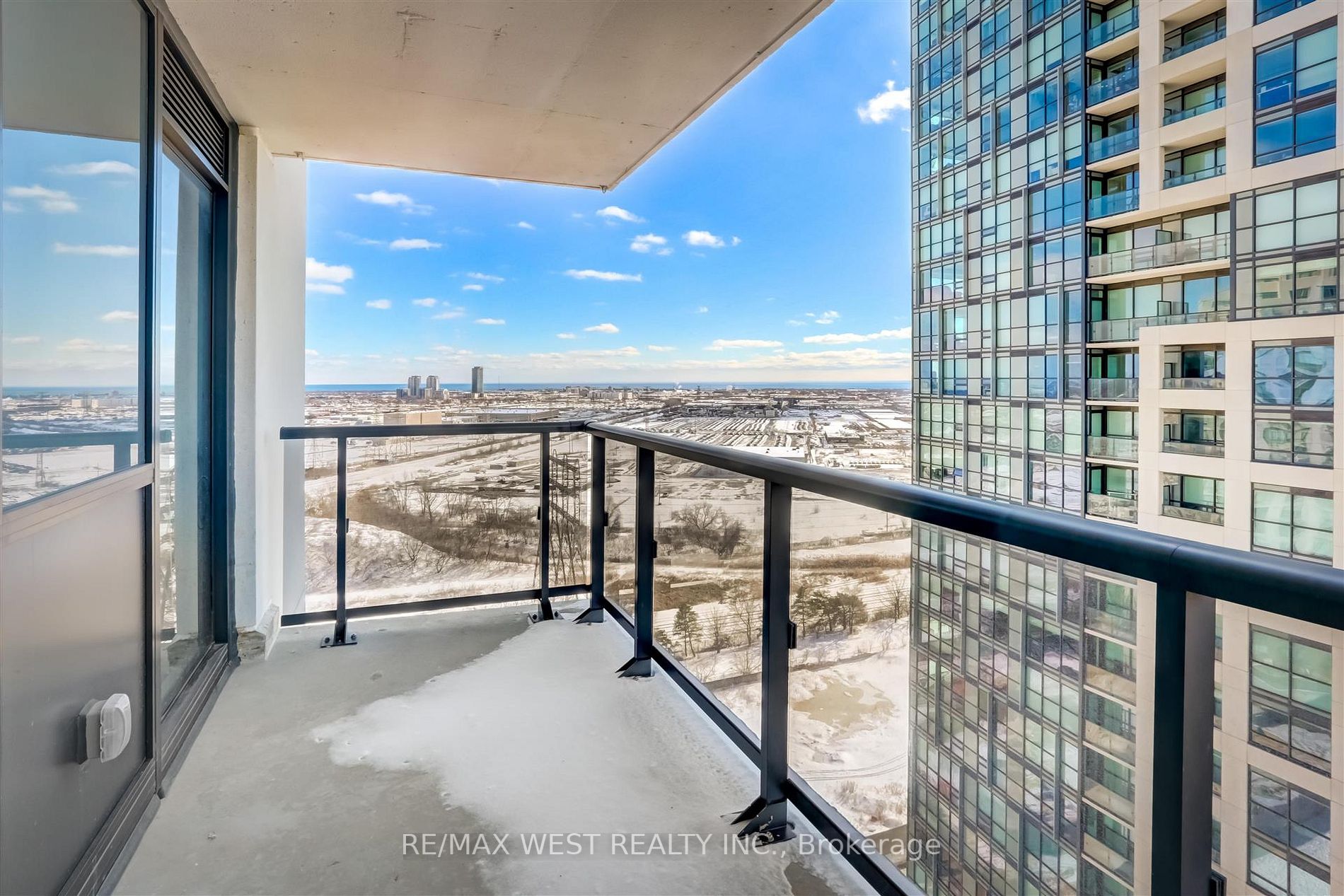30 Samuel Wood Way, #1610
