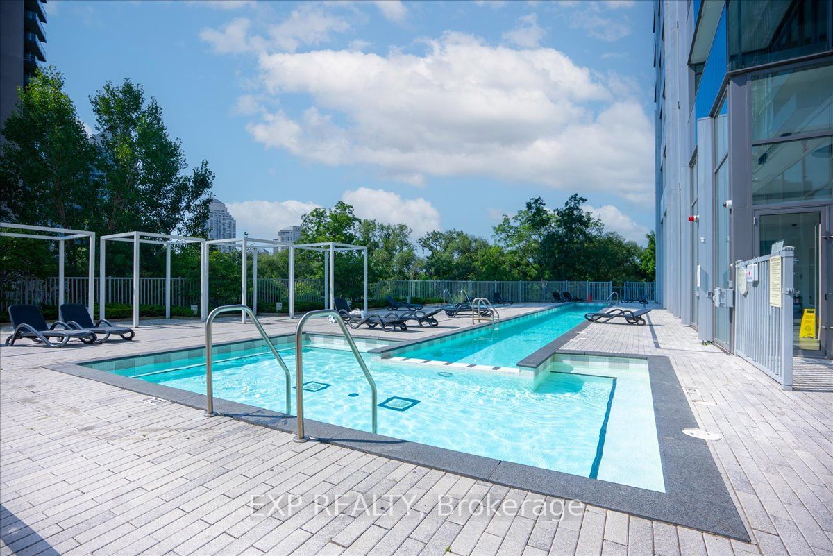 90 Park Lawn Rd, #2515