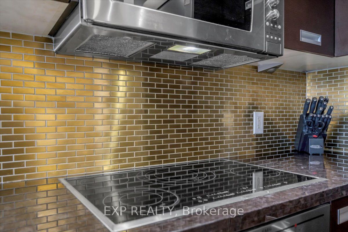 90 Park Lawn Rd, #2515