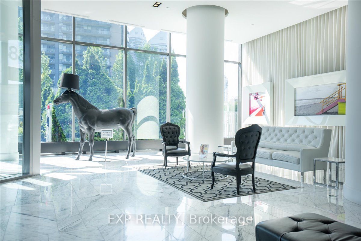 90 Park Lawn Rd, #2515