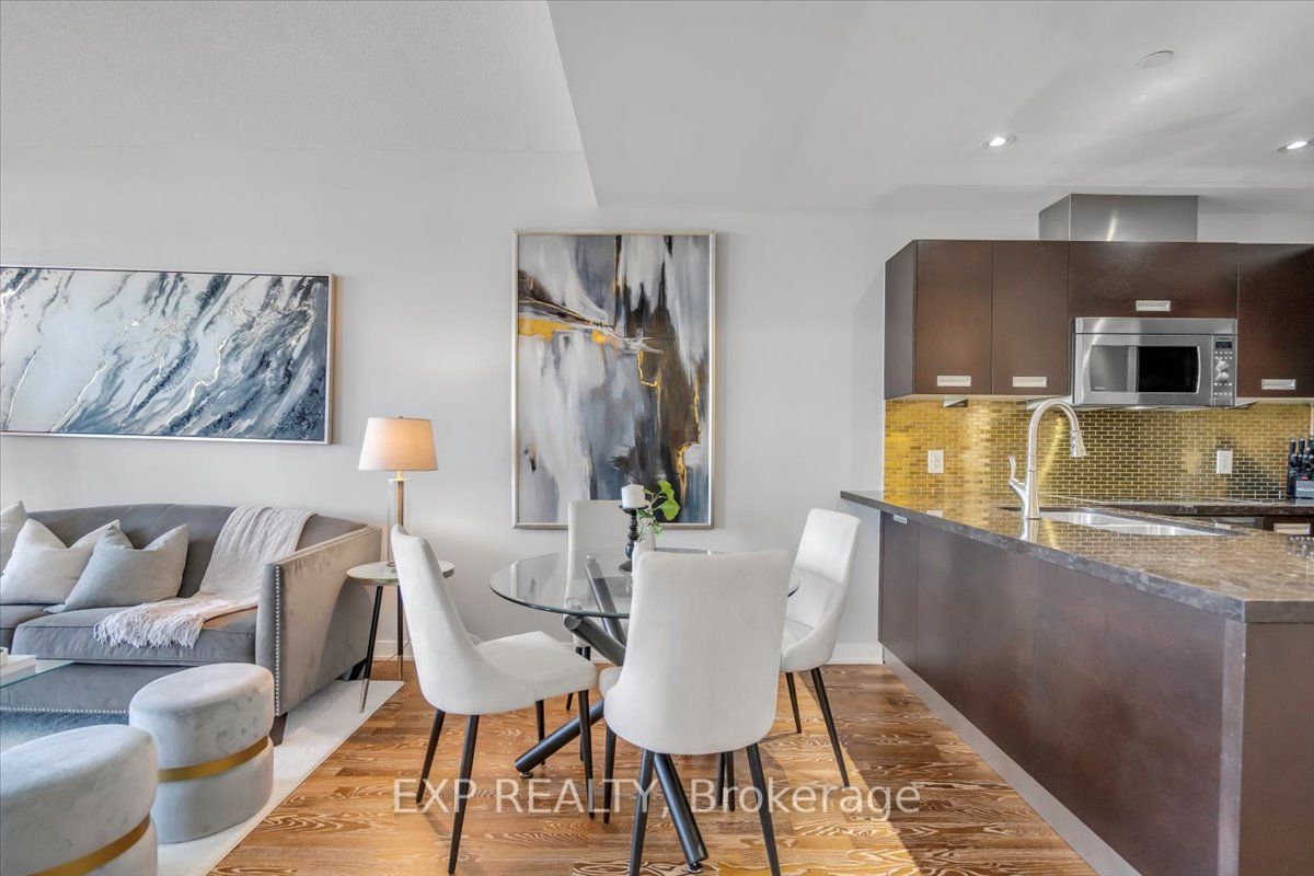 90 Park Lawn Rd, #2515
