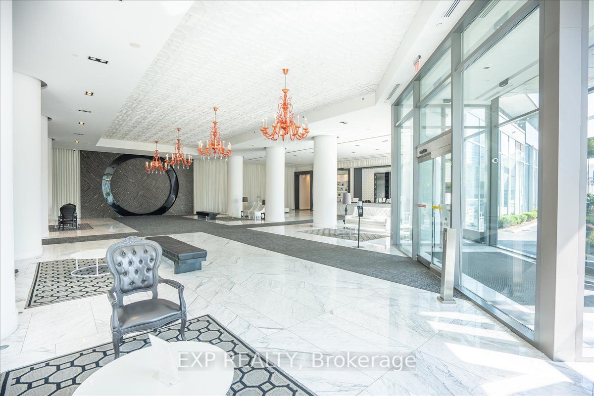 90 Park Lawn Rd, #2515