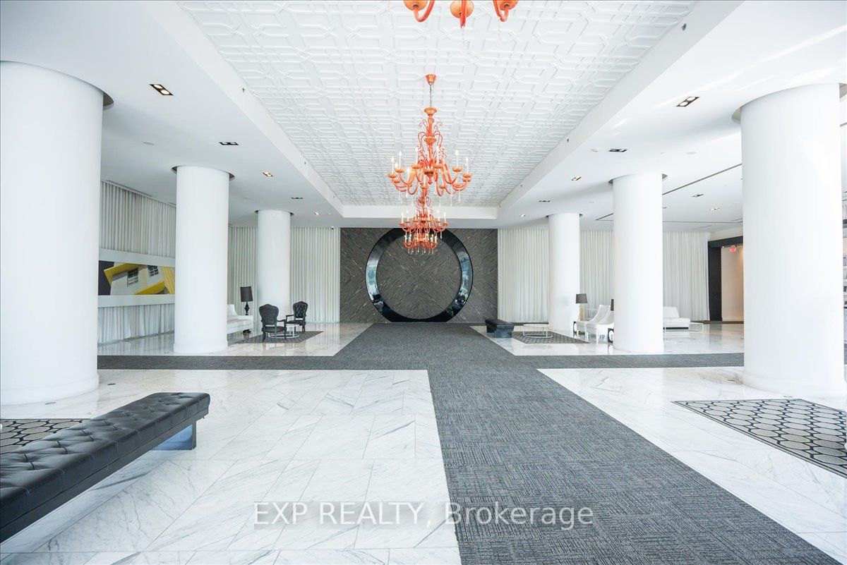 90 Park Lawn Rd, #2515