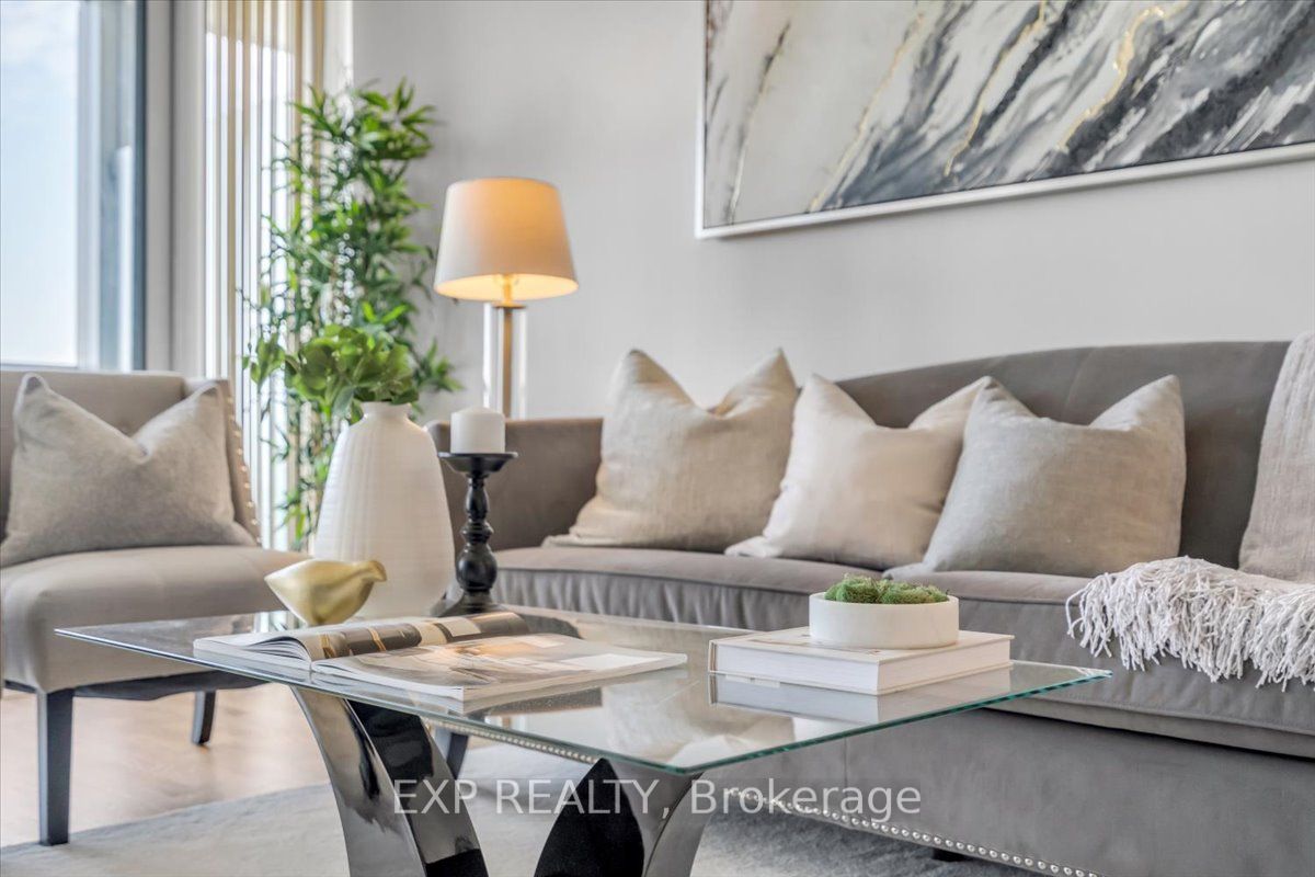 90 Park Lawn Rd, #2515