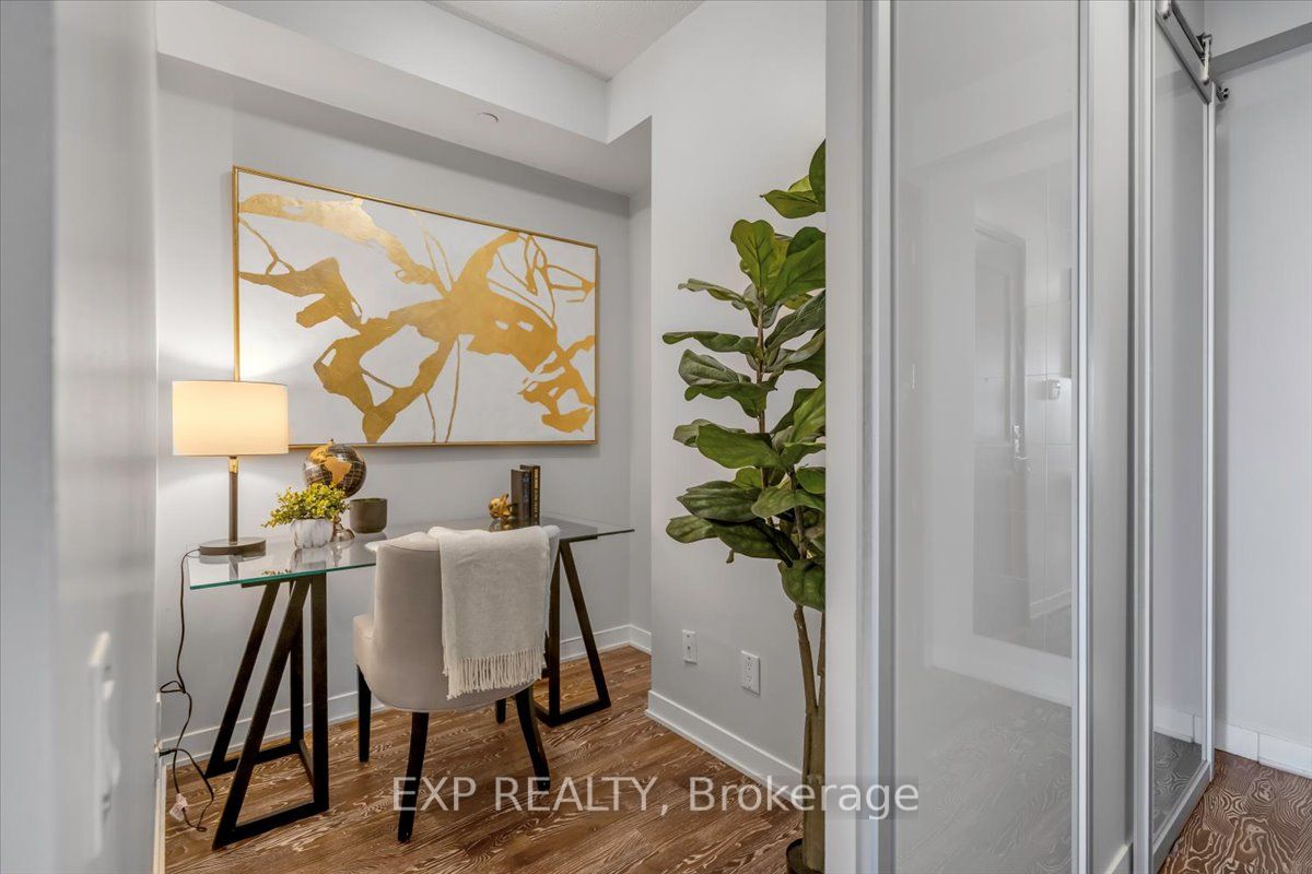 90 Park Lawn Rd, #2515