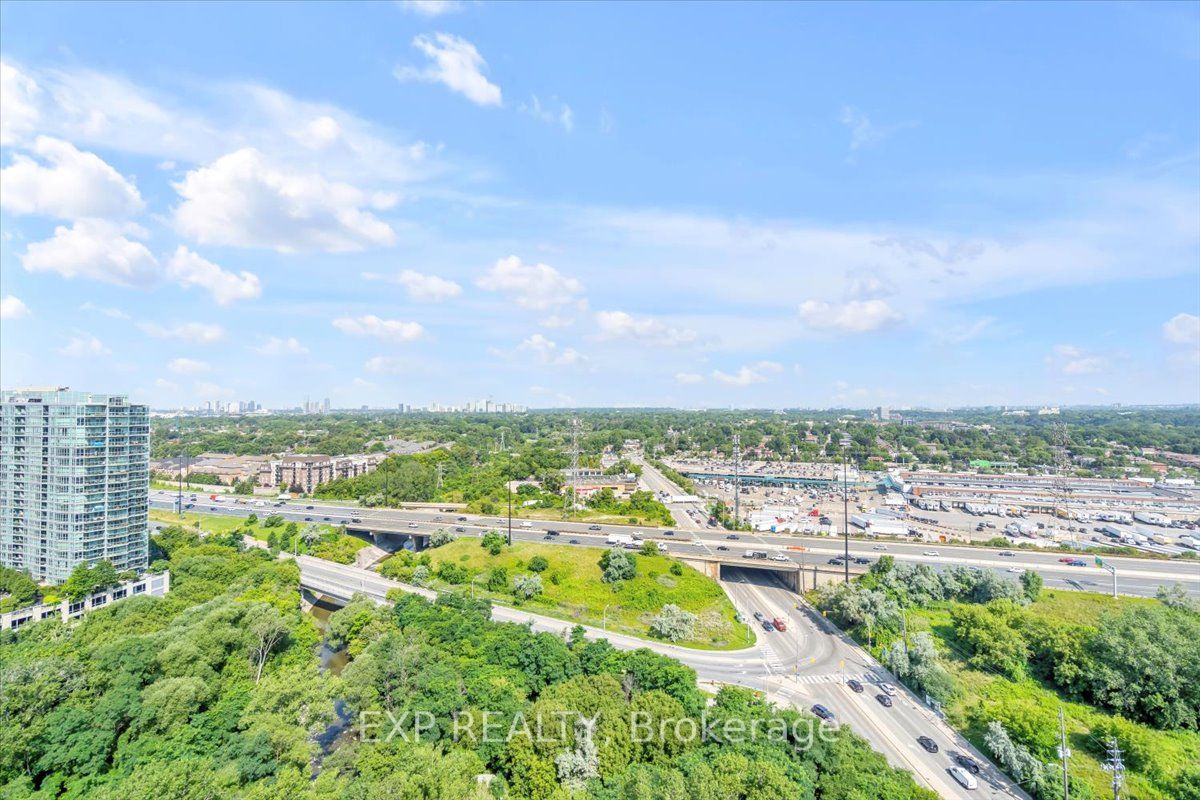 90 Park Lawn Rd, #2515