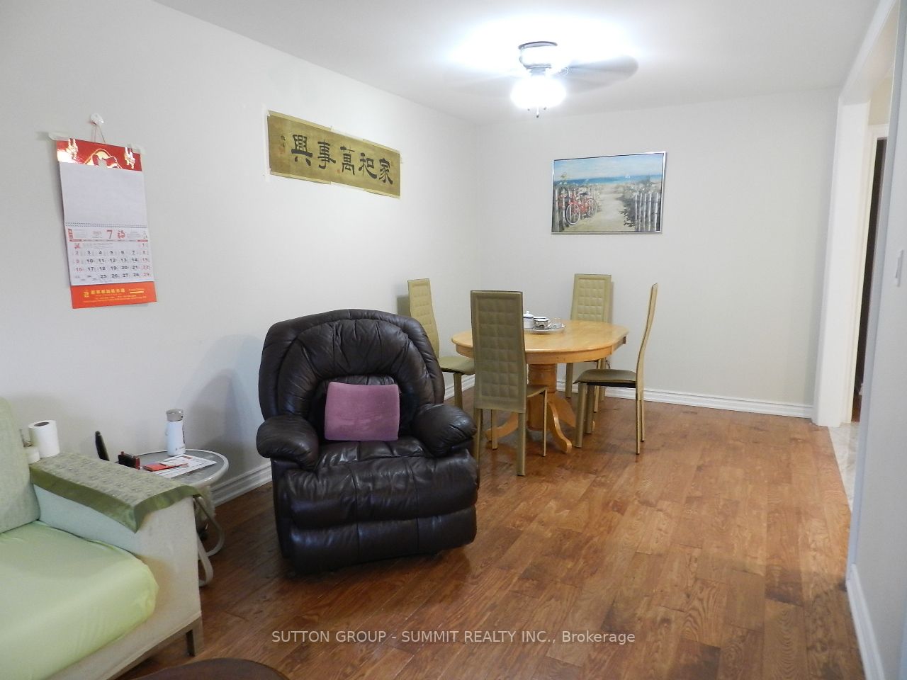 3581 Queenston Dr