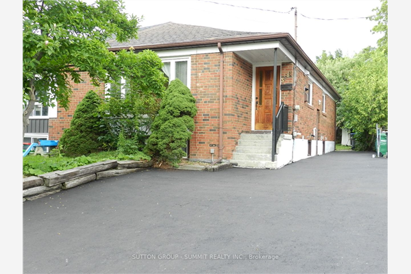 3581 Queenston Dr, Mississauga
