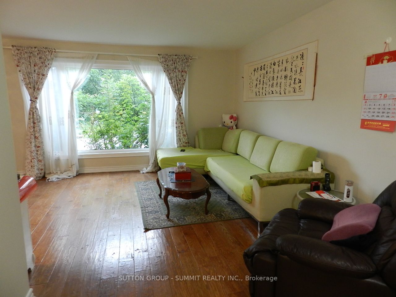 3581 Queenston Dr