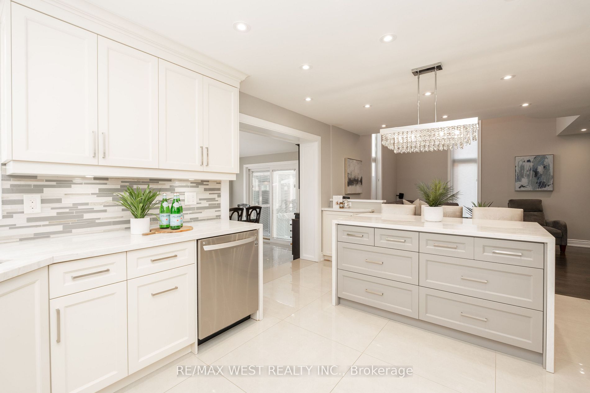 Listing W6694540 - Large Photo # 12