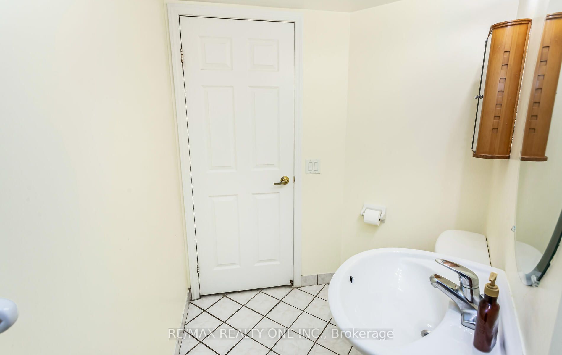 25 Kingsbridge Garden Circ, #2121