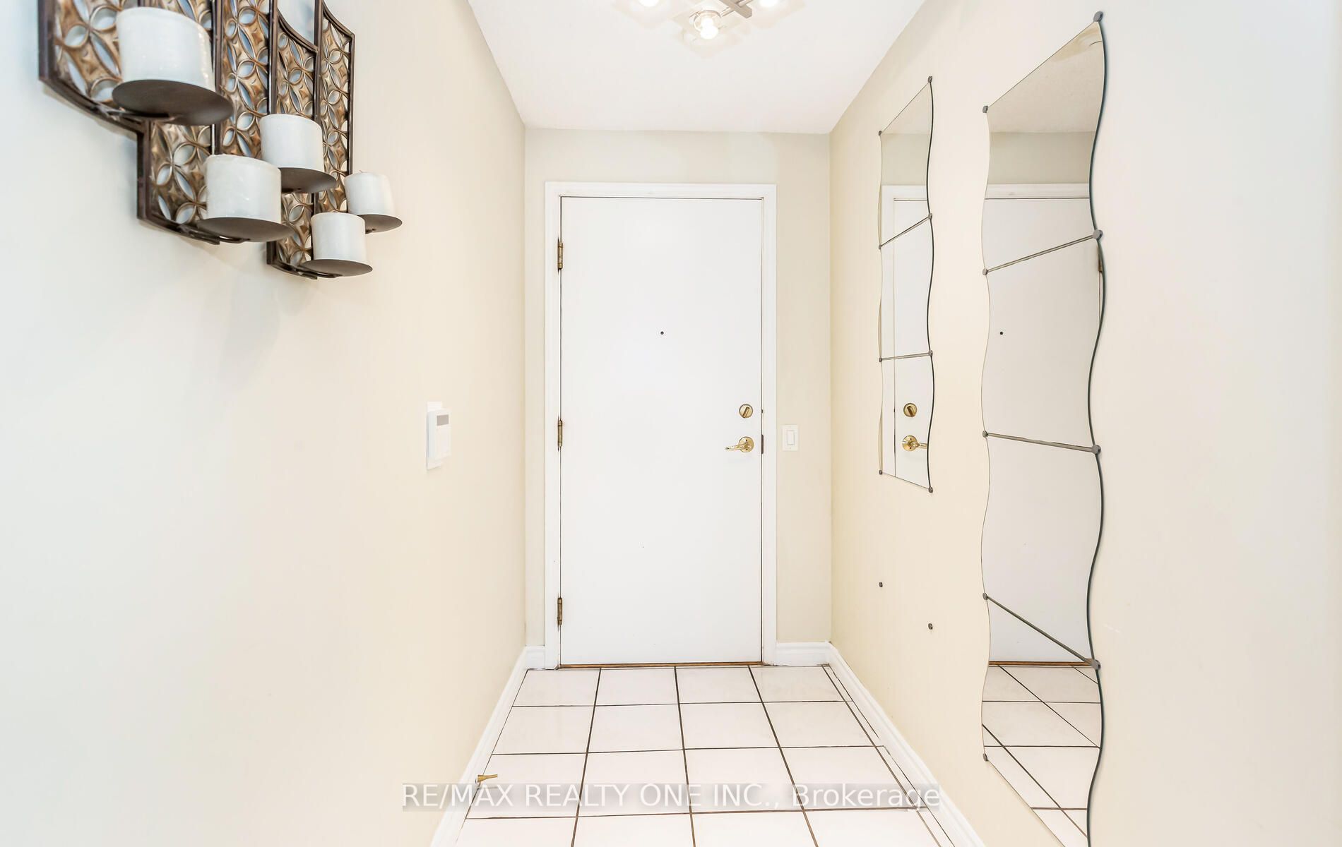 25 Kingsbridge Garden Circ, #2121