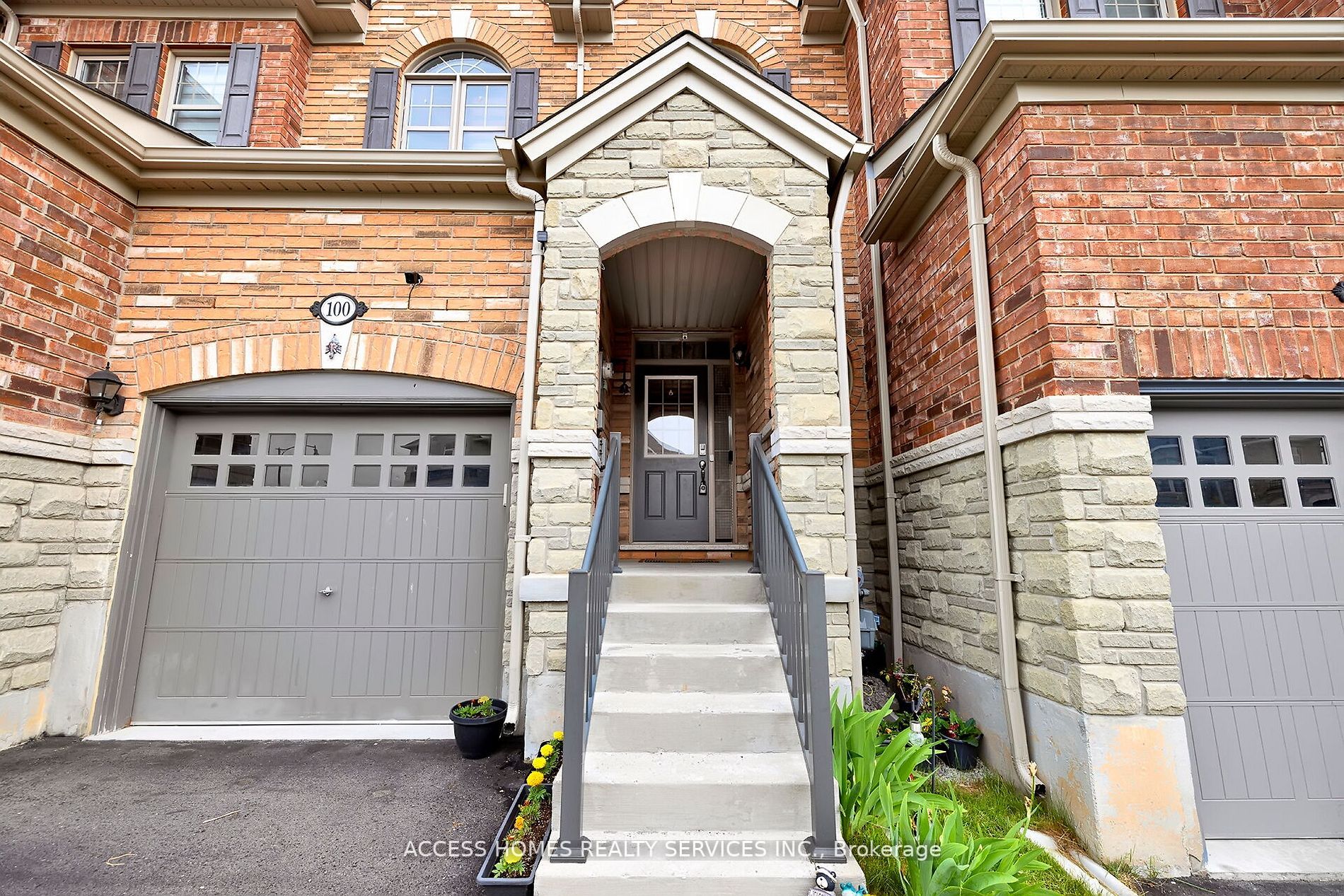100 Padbury Trail