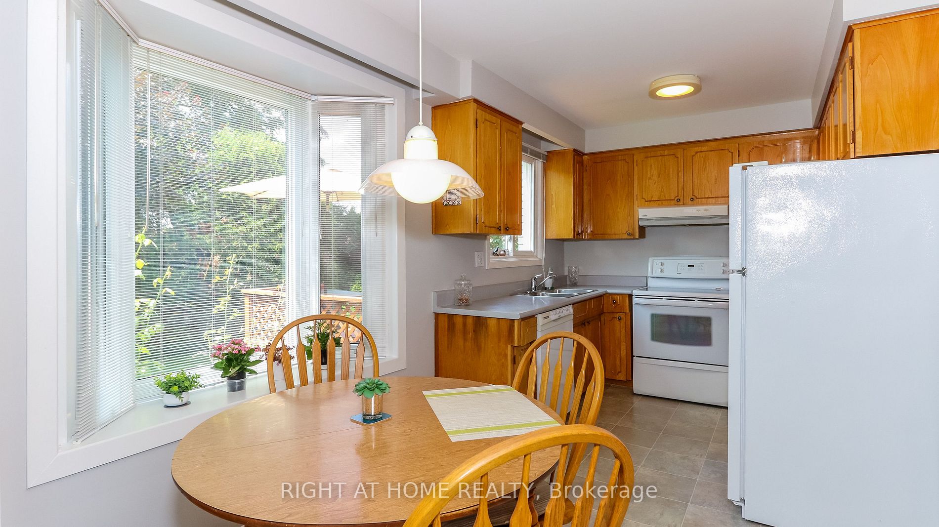 2340 Blase Crt W