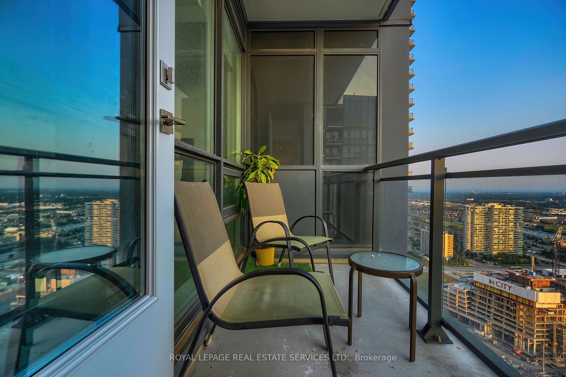 510 Curran Pl, #3303
