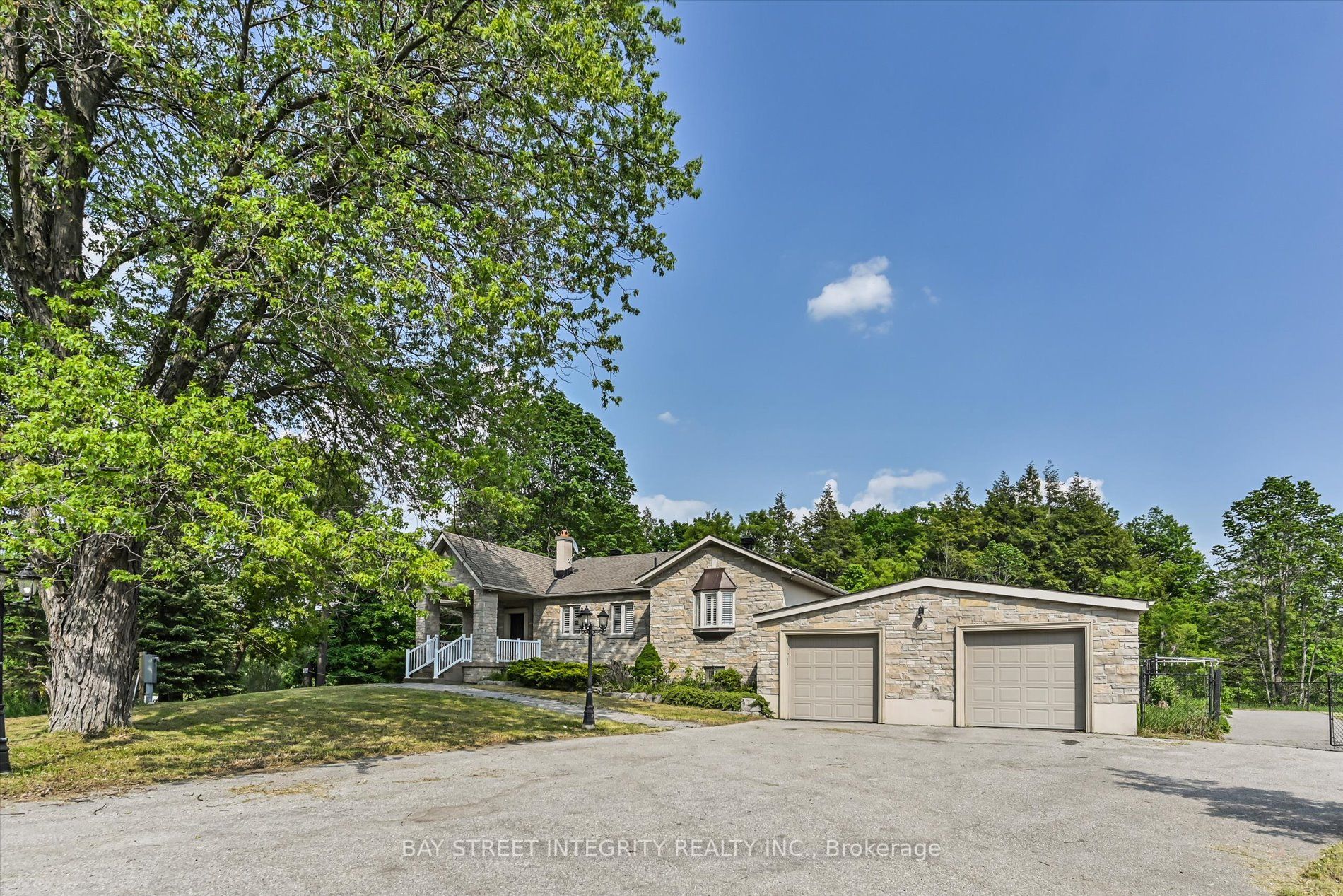10305 Highway 9 Rd