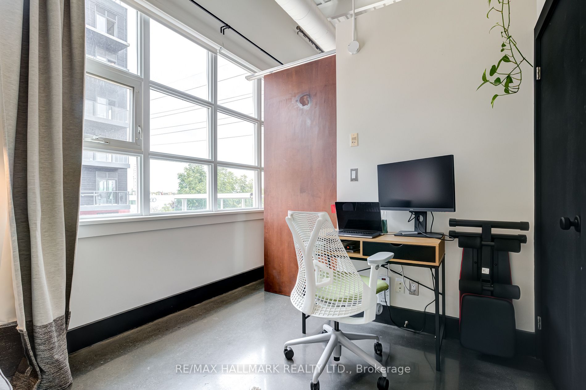 550 Hopewell Avenue, #301