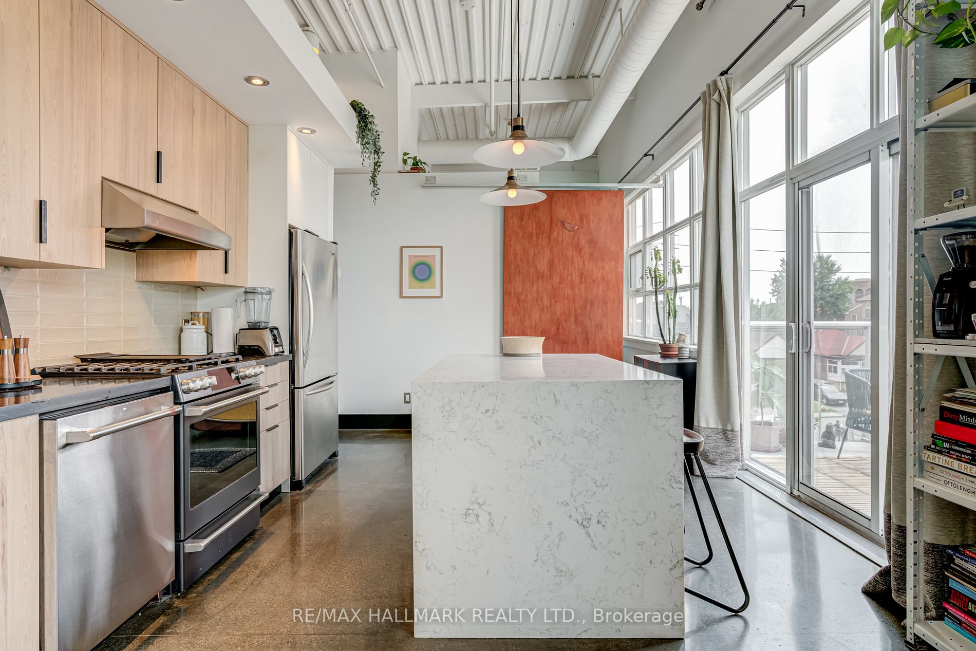 550 Hopewell Avenue, #301