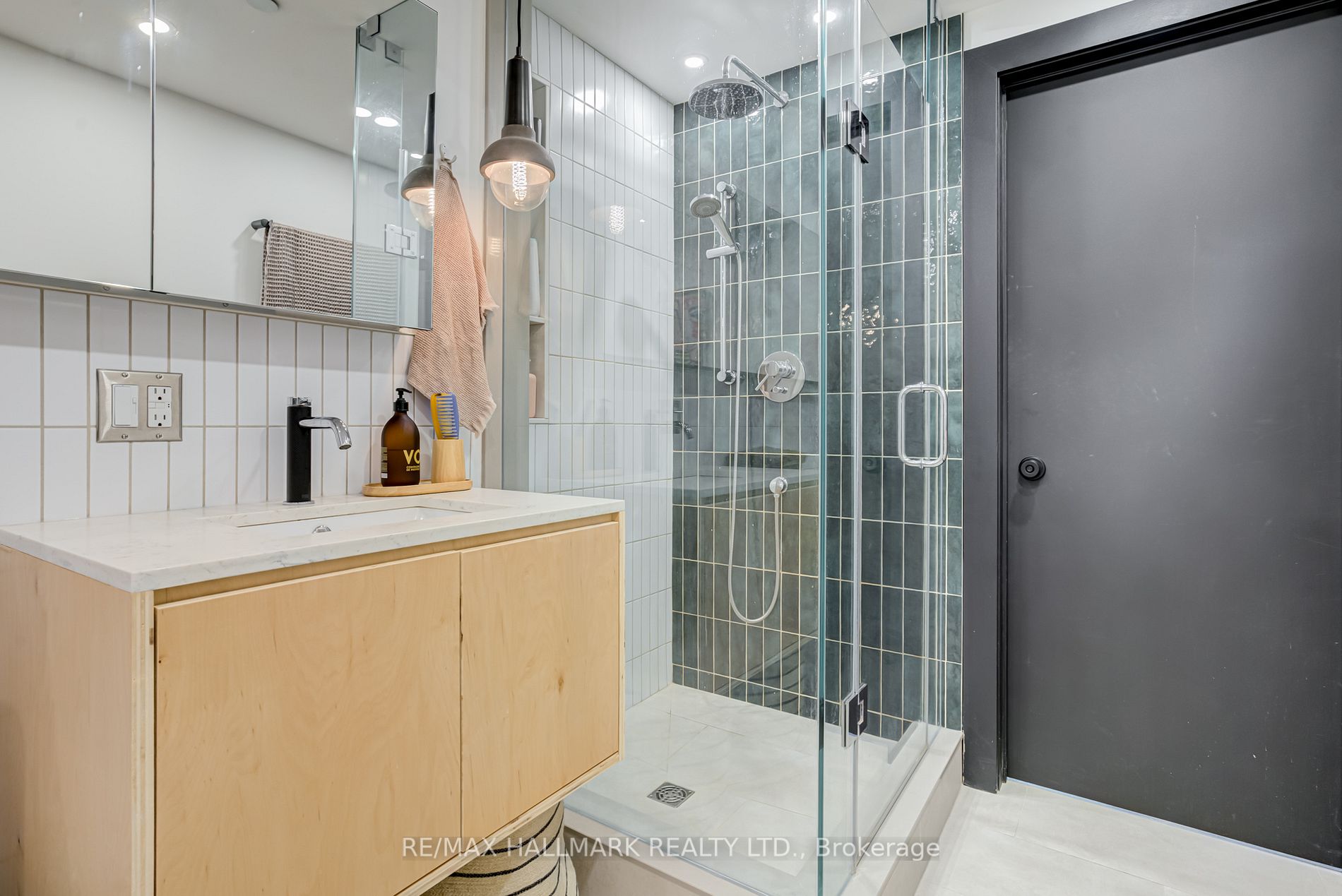 550 Hopewell Avenue, #301