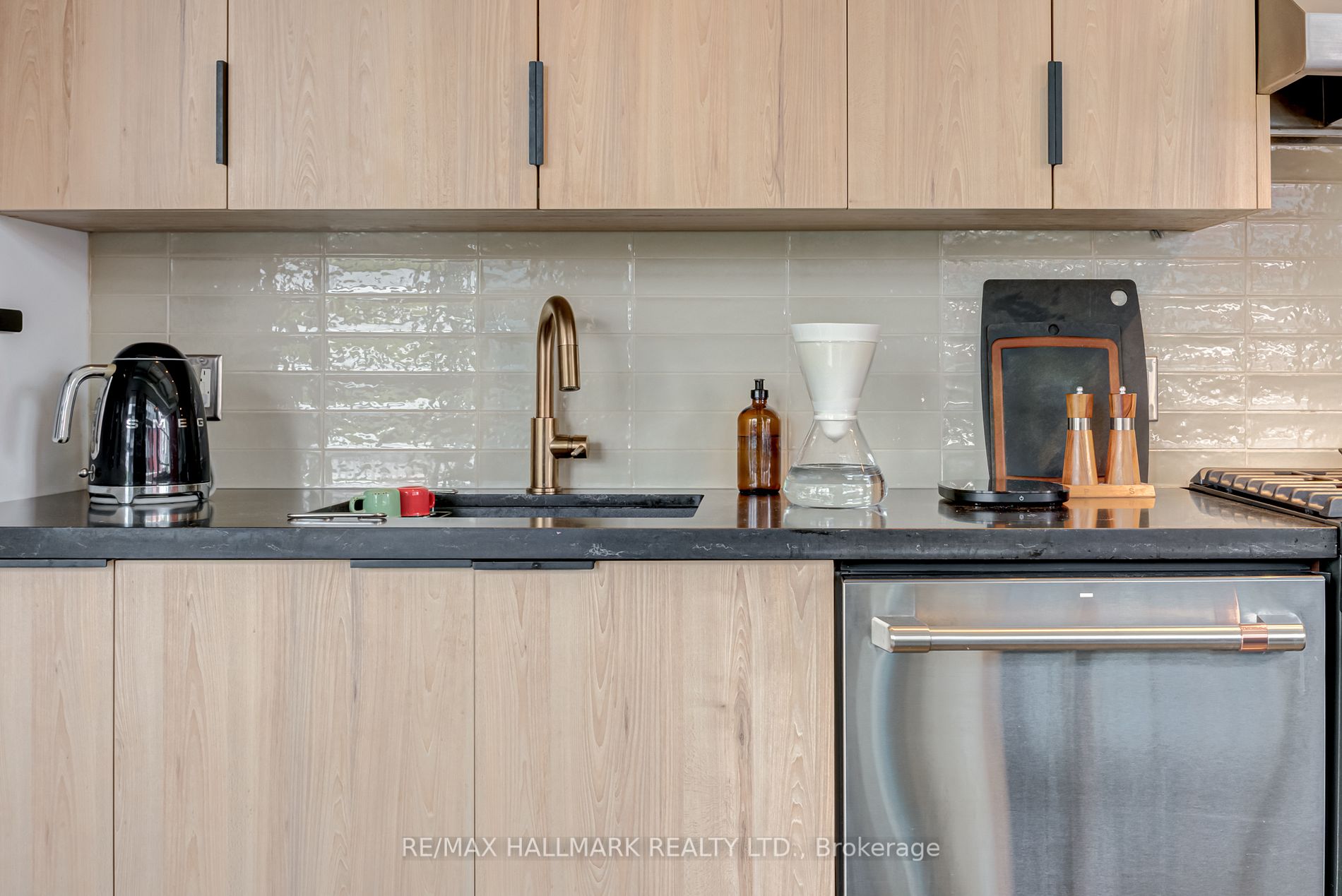550 Hopewell Avenue, #301