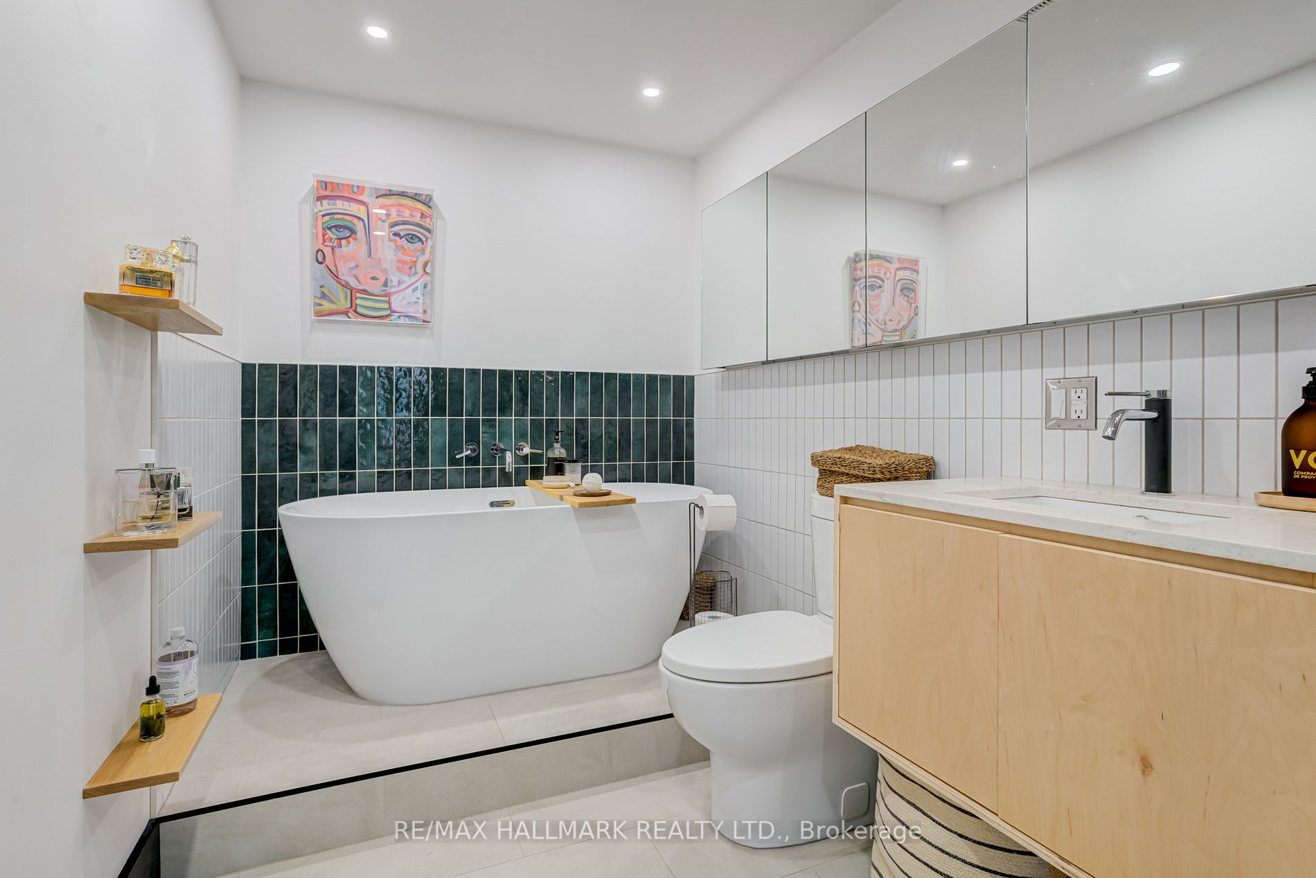 550 Hopewell Avenue, #301
