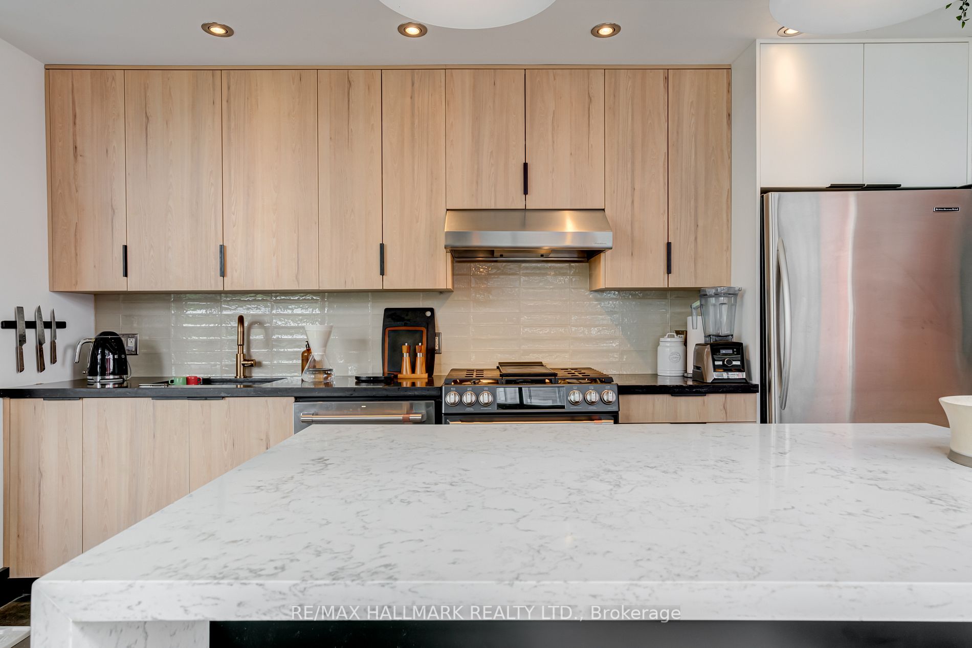 550 Hopewell Avenue, #301