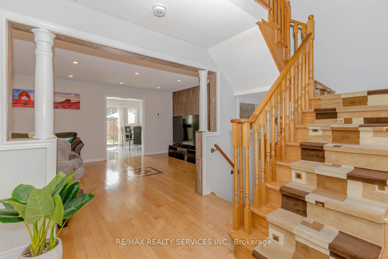 53 Pressed Brick Dr