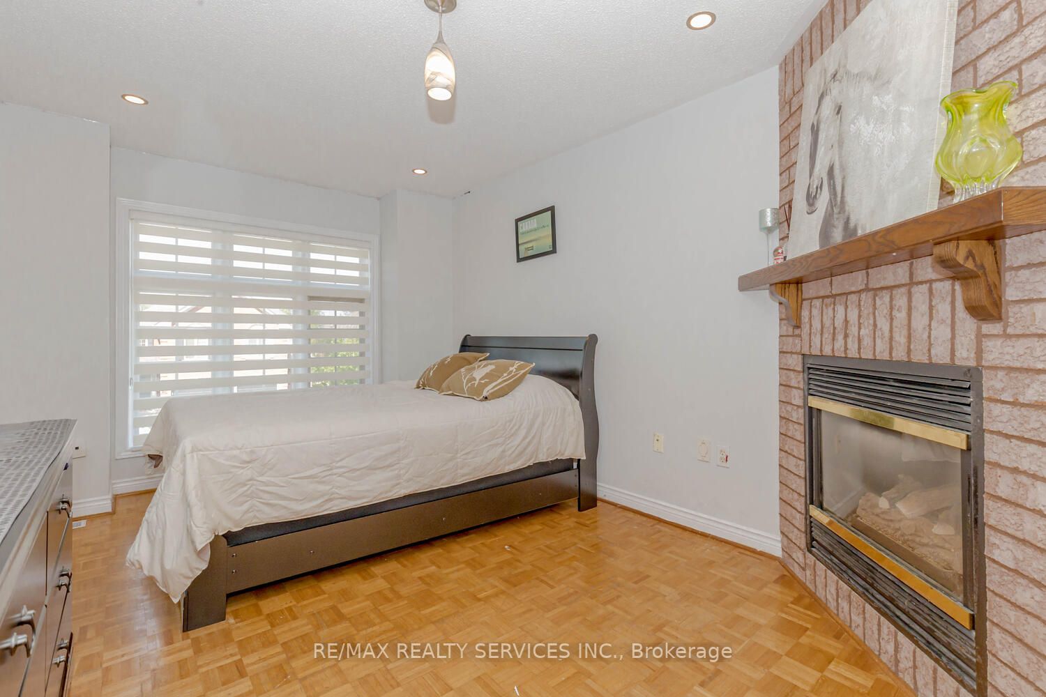 53 Pressed Brick Dr