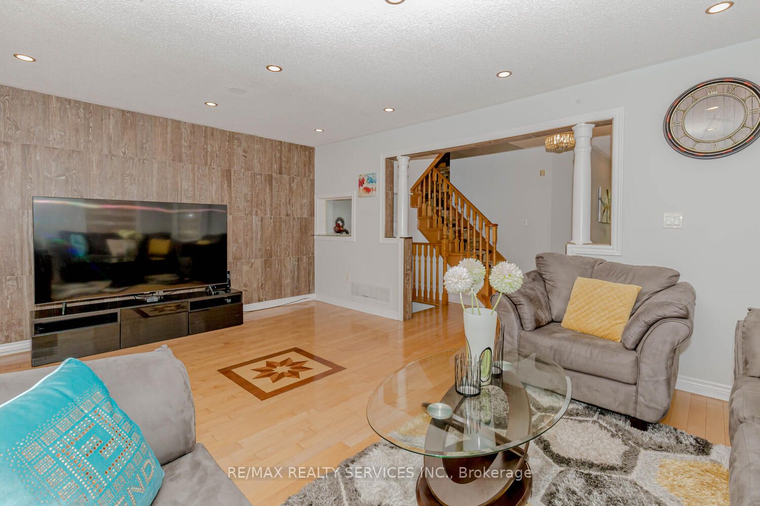53 Pressed Brick Dr