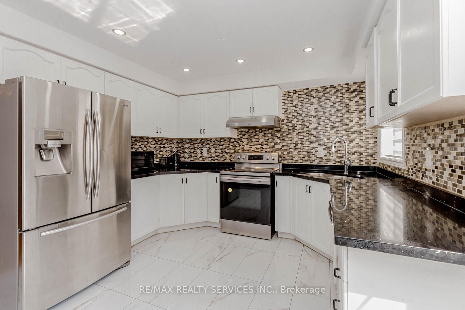 53 Pressed Brick Dr