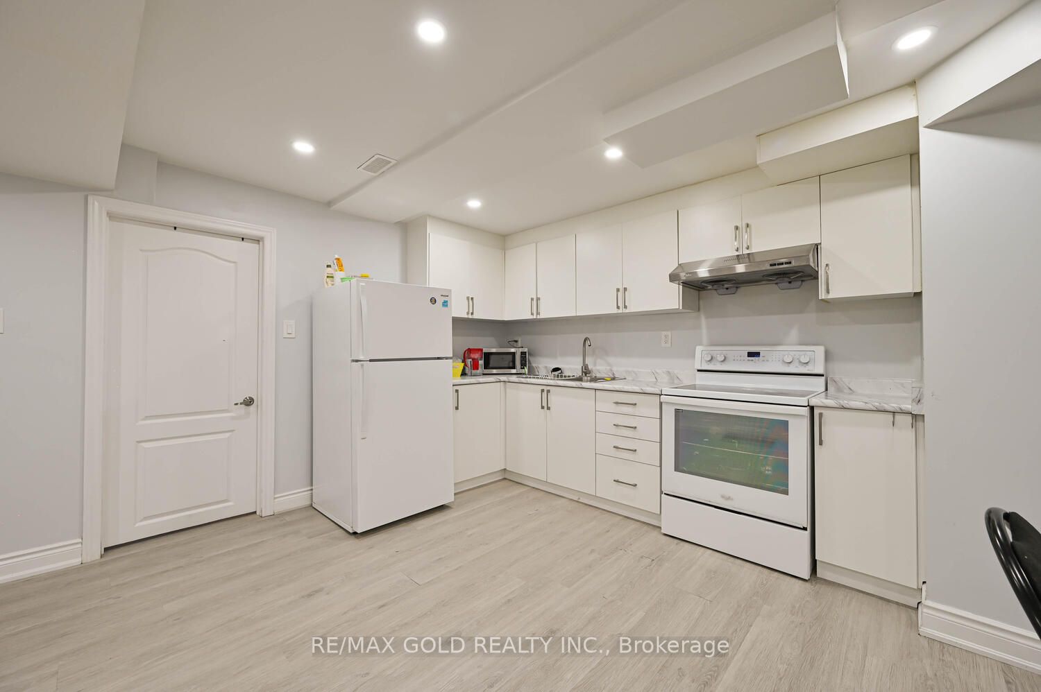 10 Narrow Valley Cres