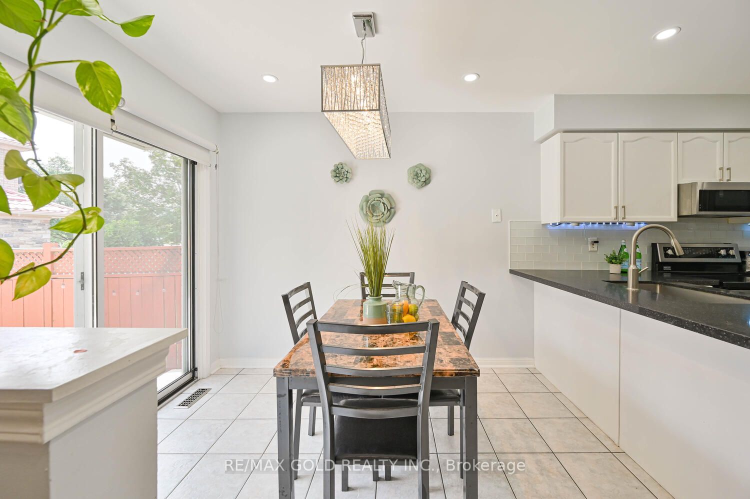 10 Narrow Valley Cres