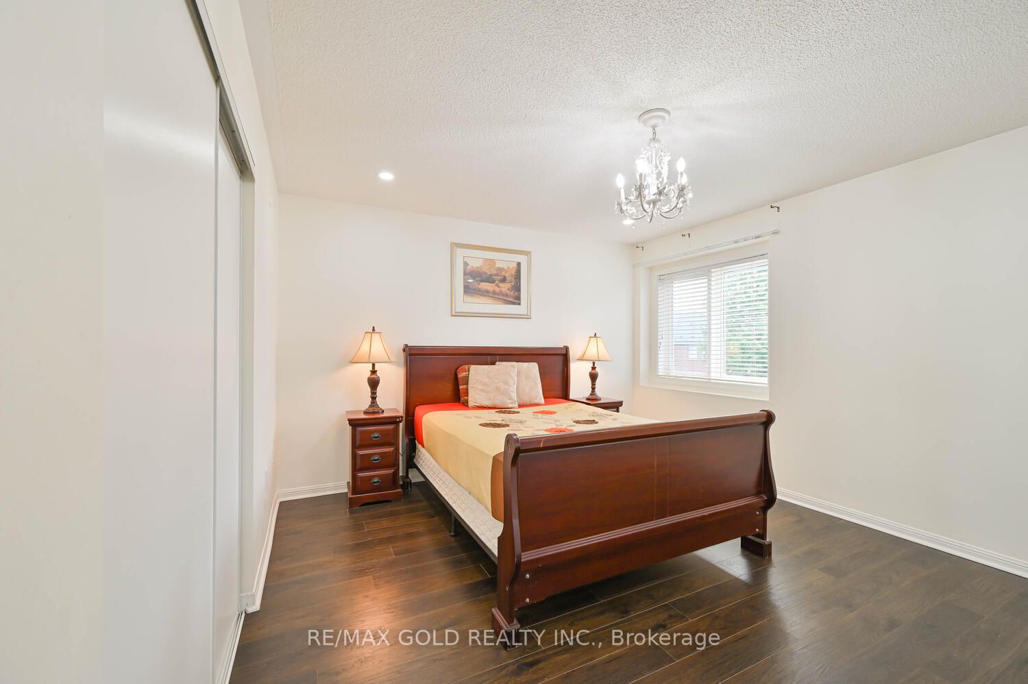 10 Narrow Valley Cres