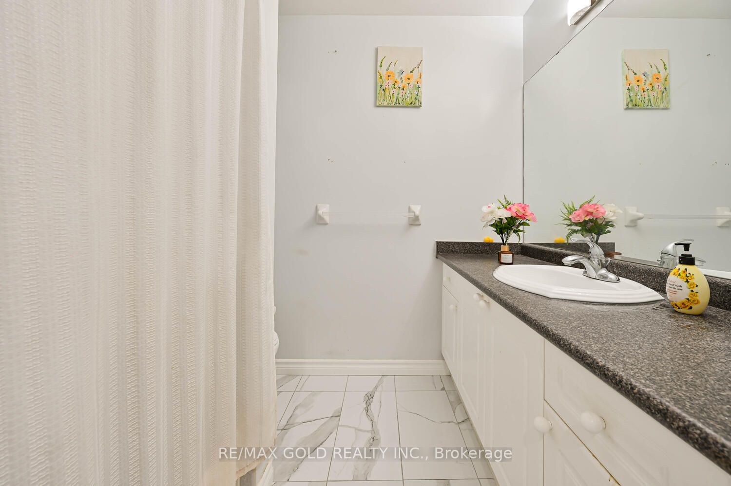 10 Narrow Valley Cres
