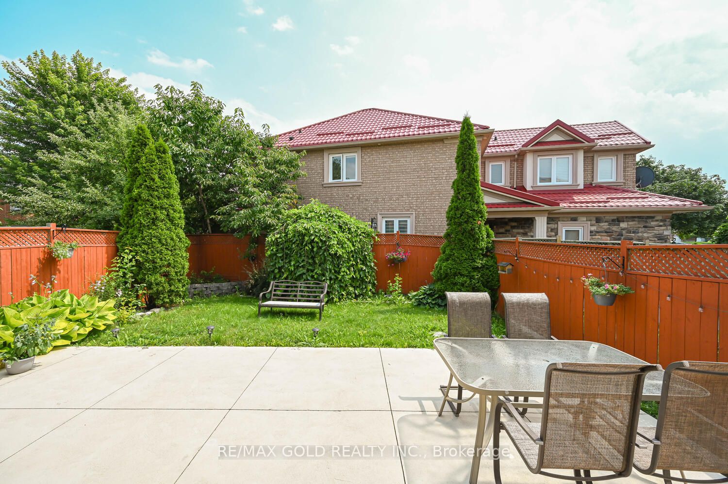10 Narrow Valley Cres