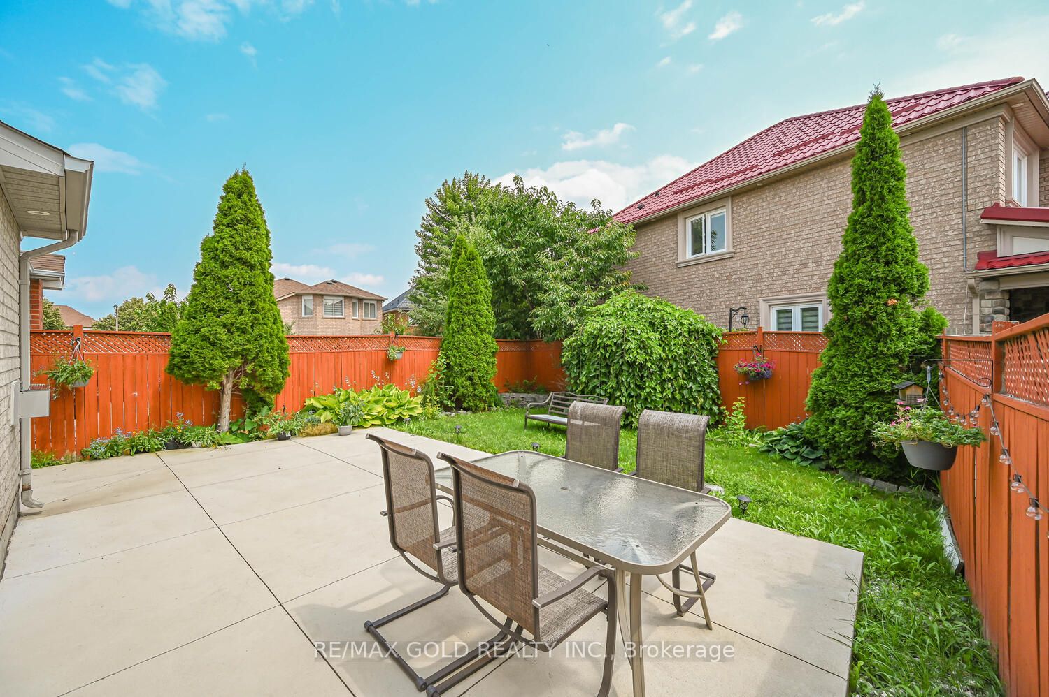 10 Narrow Valley Cres