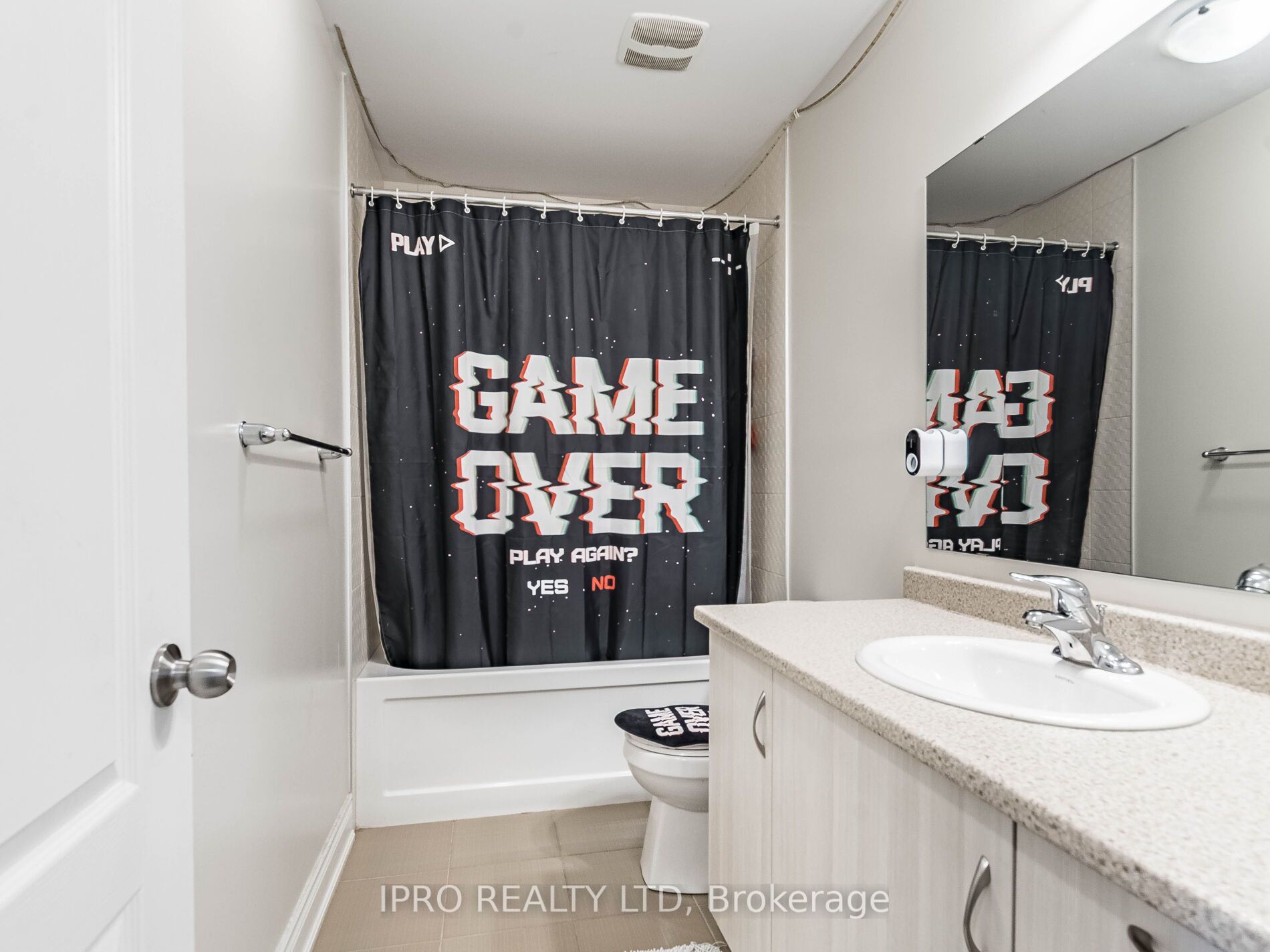 19 Little Britain Cres