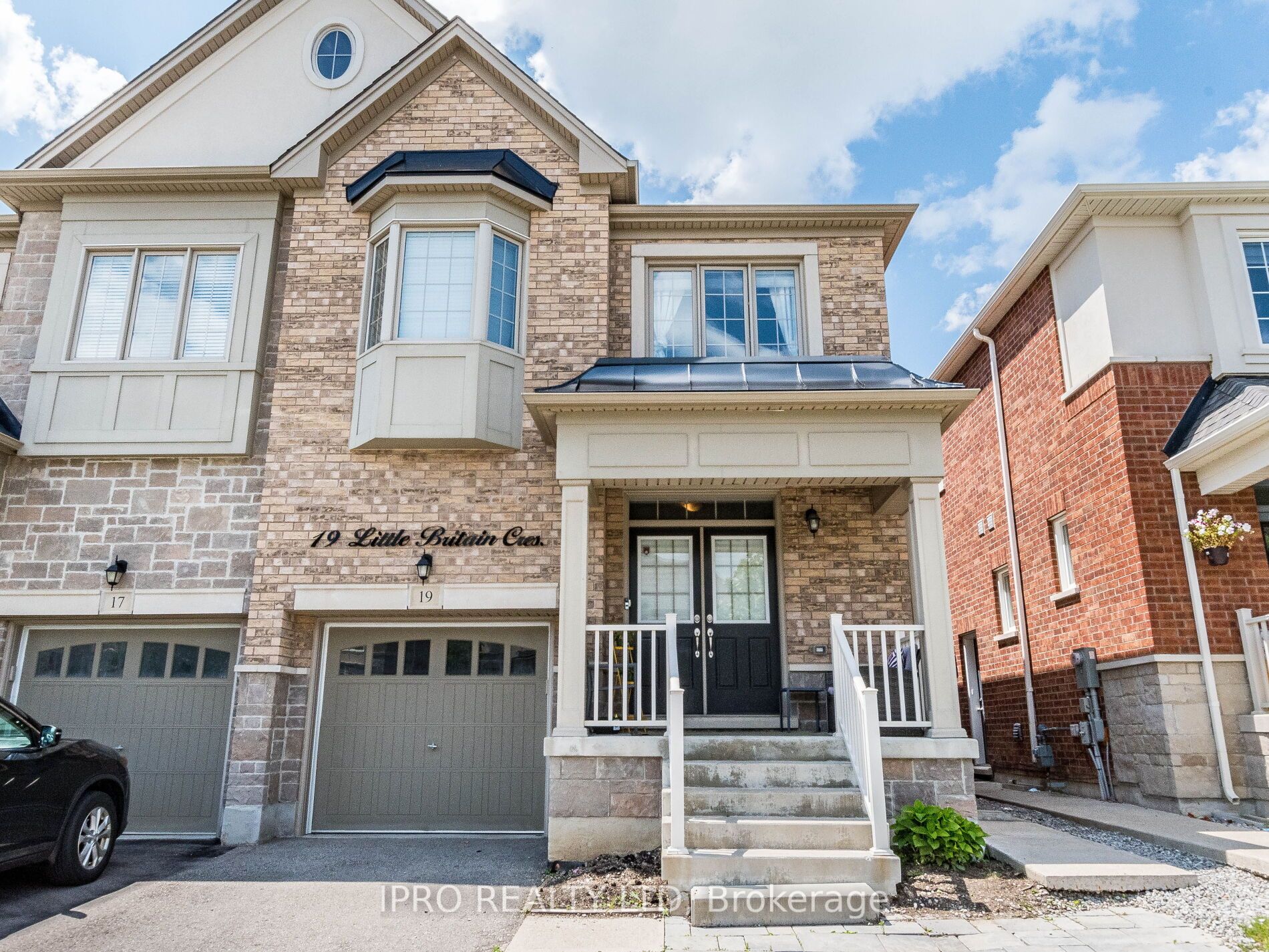 19 Little Britain Cres