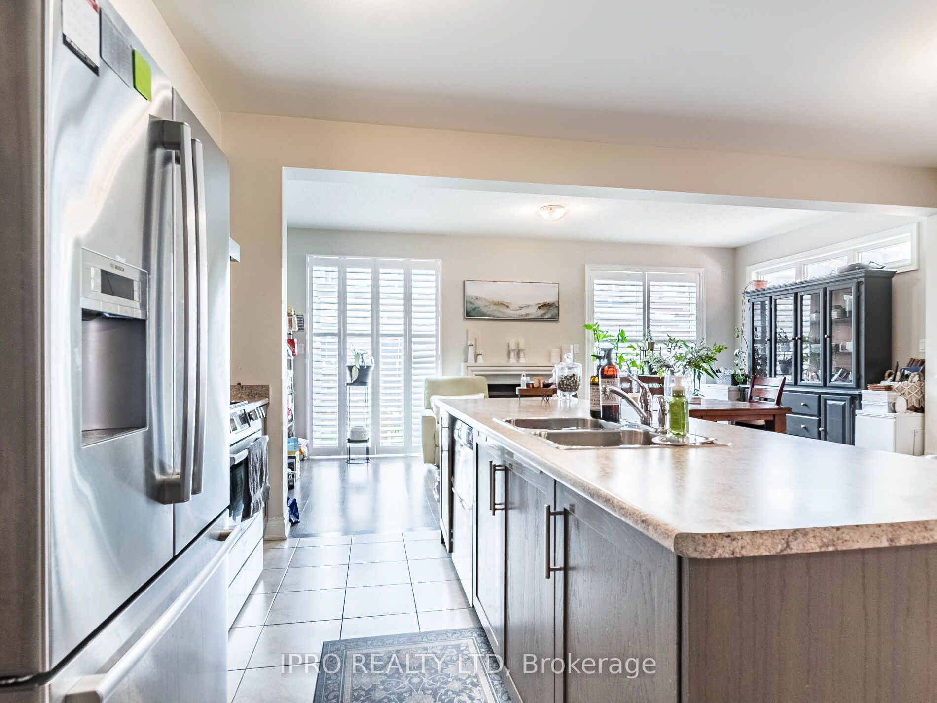 19 Little Britain Cres