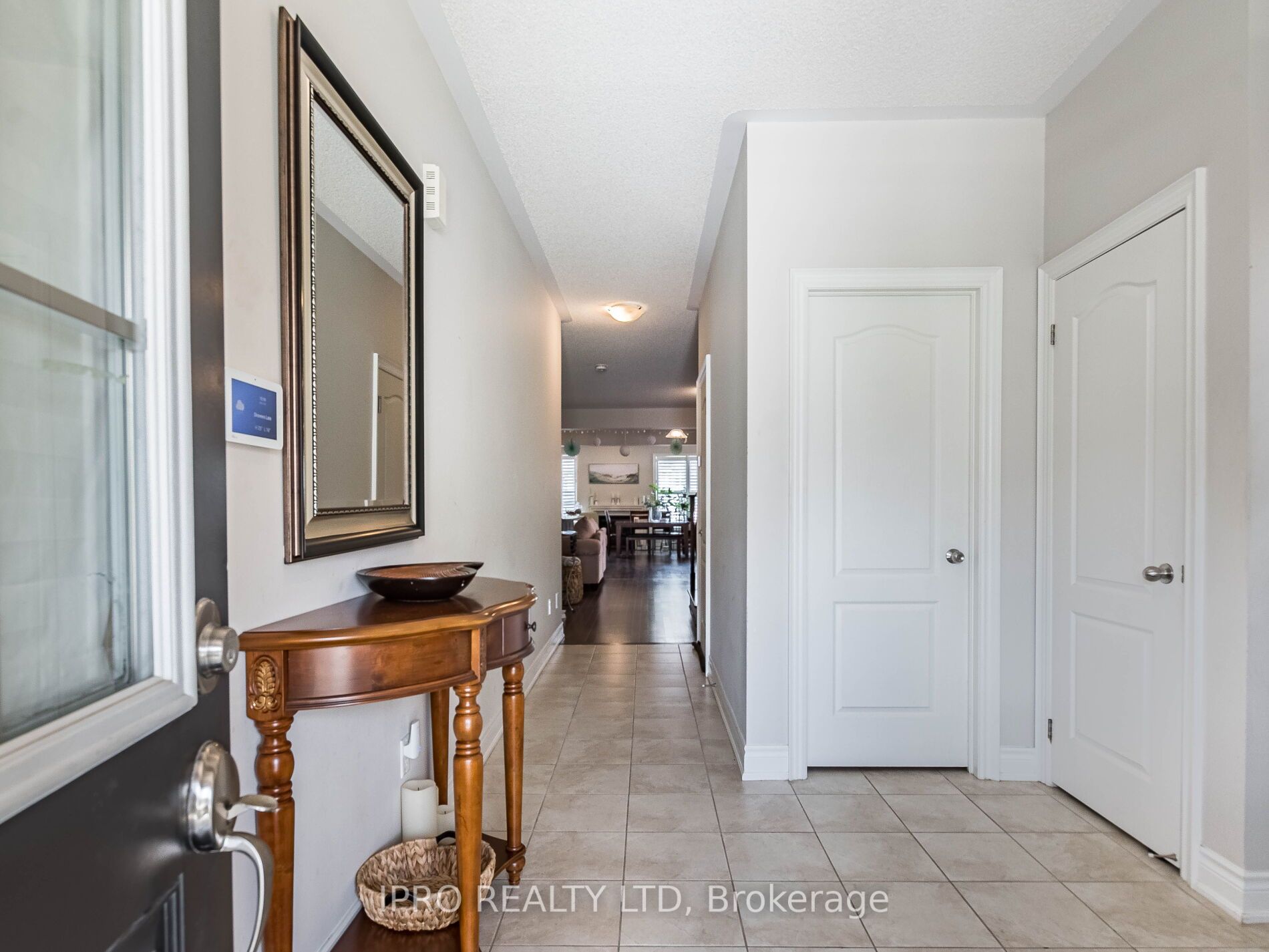 19 Little Britain Cres