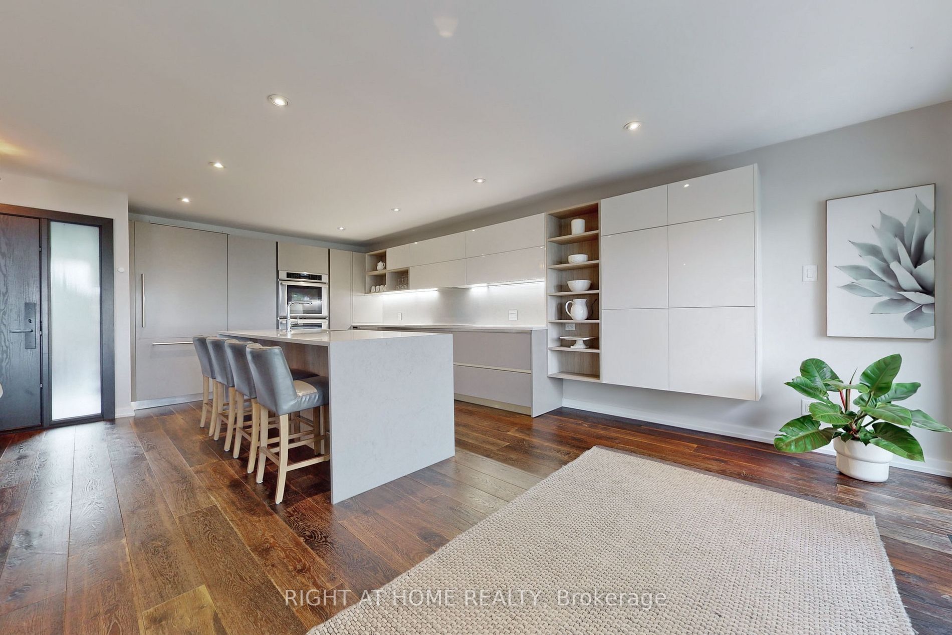 868 Danforth Place