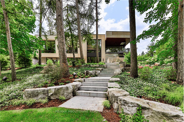 865 Glenwood Ave, Burlington