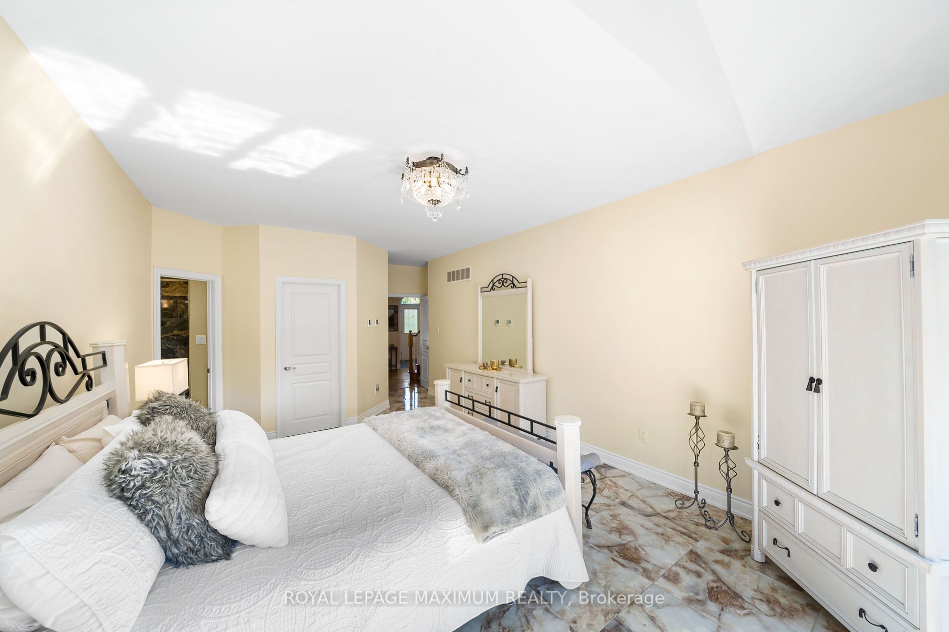 Listing W6696336 - Large Photo # 8