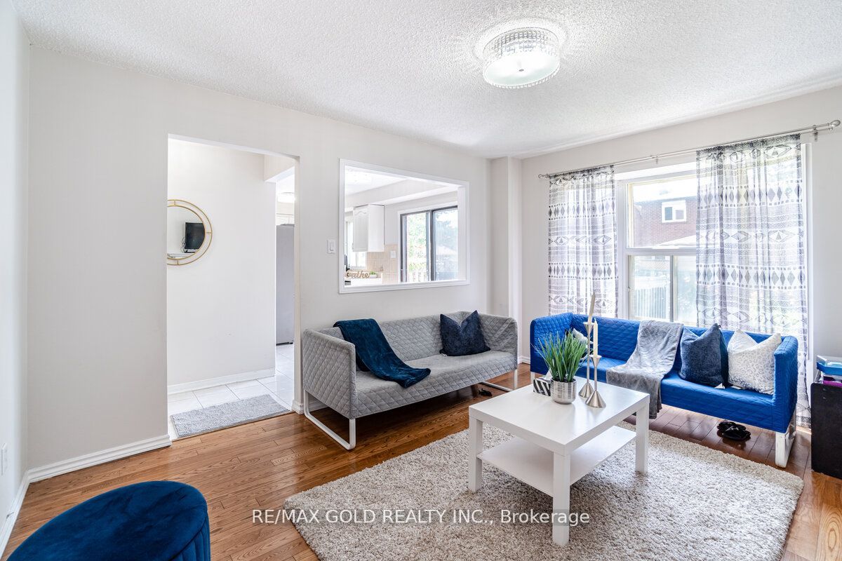 229 Vodden St W